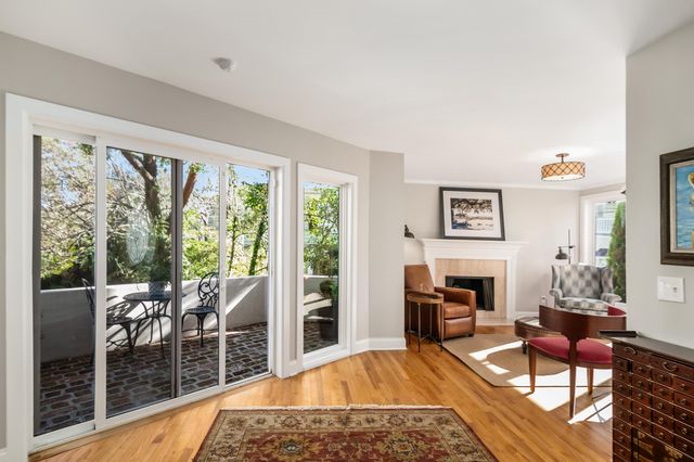 156 Tradd Street E, Charleston, SC 29401