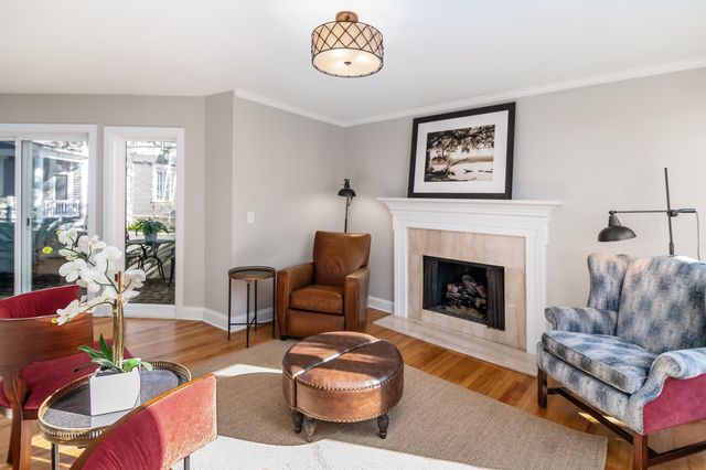 156 Tradd Street E, Charleston, SC 29401