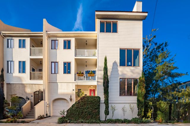 156 Tradd Street E, Charleston, SC 29401