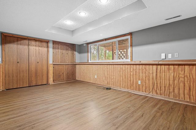 8481 142nd Street Court, Apple Valley, MN 55124