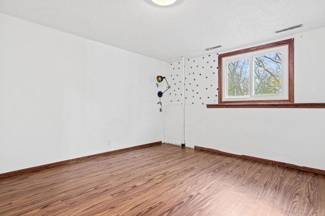 8481 142nd Street Court, Apple Valley, MN 55124