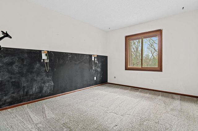 8481 142nd Street Court, Apple Valley, MN 55124