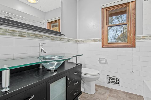 8481 142nd Street Court, Apple Valley, MN 55124