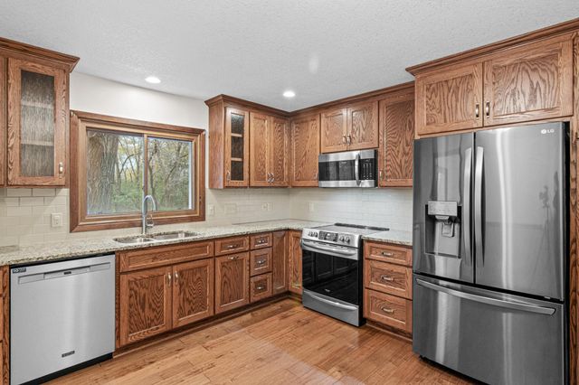 8481 142nd Street Court, Apple Valley, MN 55124