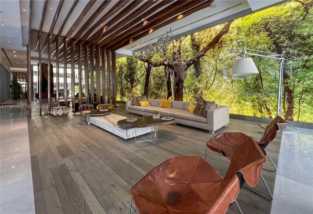 1010 Brickell Ave 1405, Miami, FL 33131