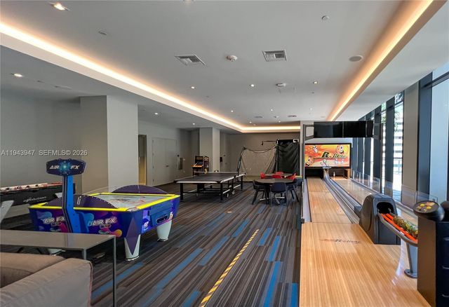 1010 Brickell Ave 1405, Miami, FL 33131