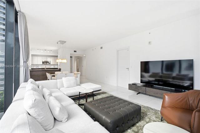 1010 Brickell Ave 1405, Miami, FL 33131