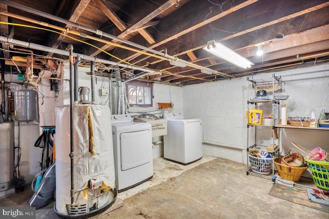 304 E LINDEN AVE, Lindenwold, NJ 08021