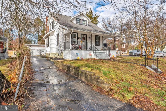 304 E LINDEN AVE, Lindenwold, NJ 08021