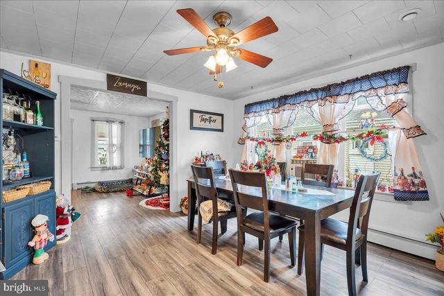 304 E LINDEN AVE, Lindenwold, NJ 08021