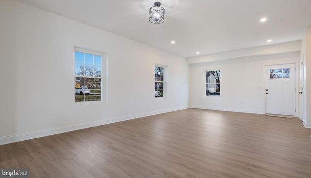 108 PATTERSON RD, Aston, PA 19014