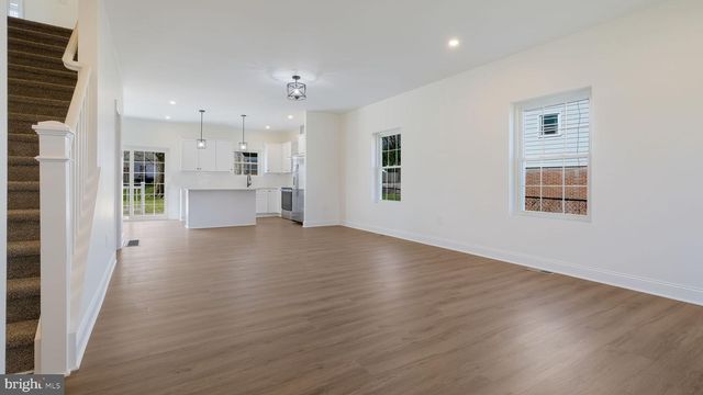 108 PATTERSON RD, Aston, PA 19014