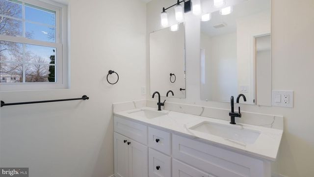 108 PATTERSON RD, Aston, PA 19014