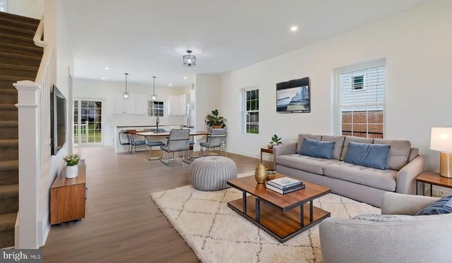 108 PATTERSON RD, Aston, PA 19014