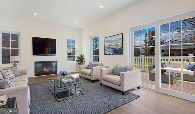 108 PATTERSON RD, Aston, PA 19014