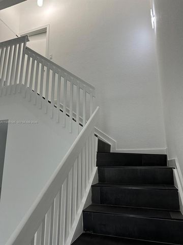 1295 SE 9th Pl 1295, Homestead, FL 33035