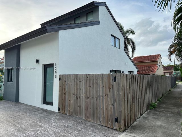 1295 SE 9th Pl 1295, Homestead, FL 33035