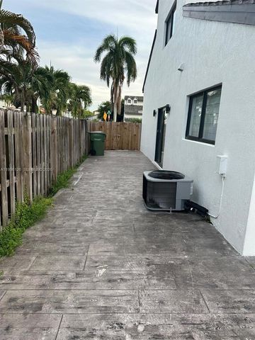 1295 SE 9th Pl 1295, Homestead, FL 33035