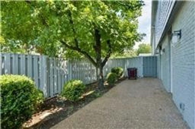 1900 Richard Jones Rd Apt V2, Nashville, TN 37215