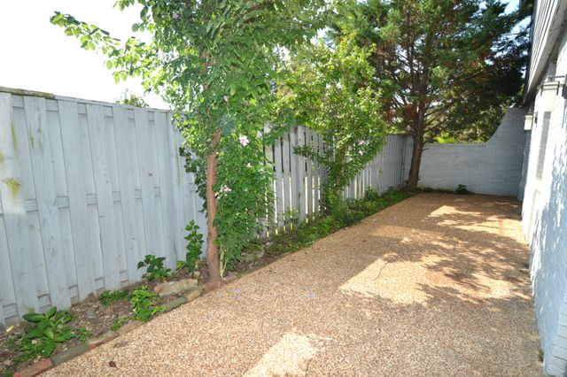 1900 Richard Jones Rd Apt V2, Nashville, TN 37215