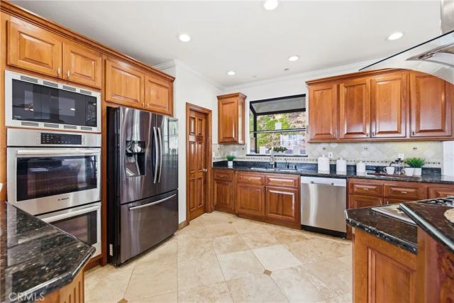 2044 Calle Yucca, Thousand Oaks, CA 91360