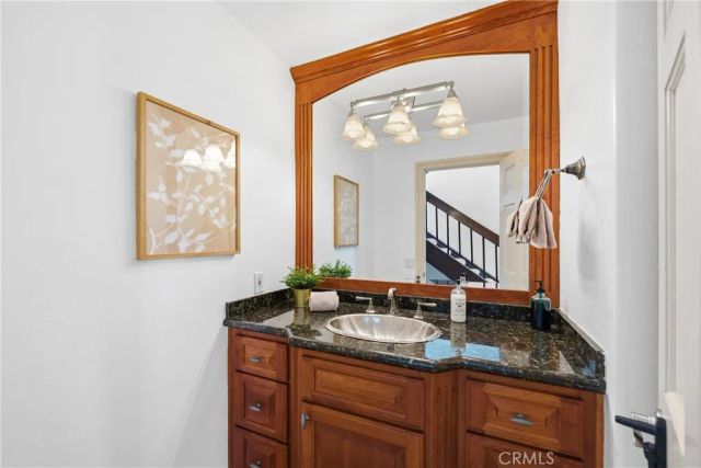 2044 Calle Yucca, Thousand Oaks, CA 91360