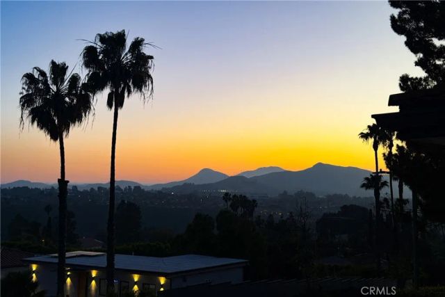 2044 Calle Yucca, Thousand Oaks, CA 91360
