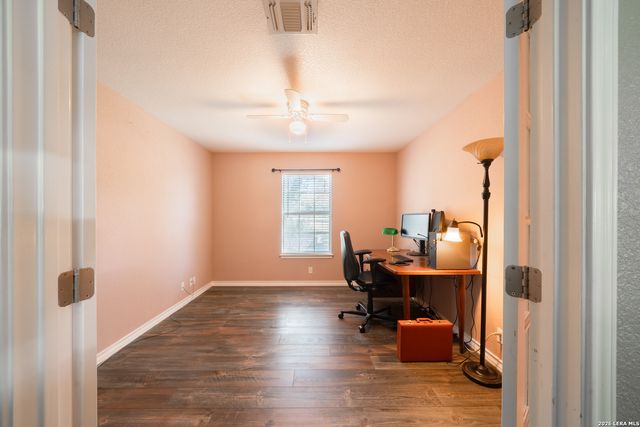 312 Rose Garden, La Vernia, TX 78121
