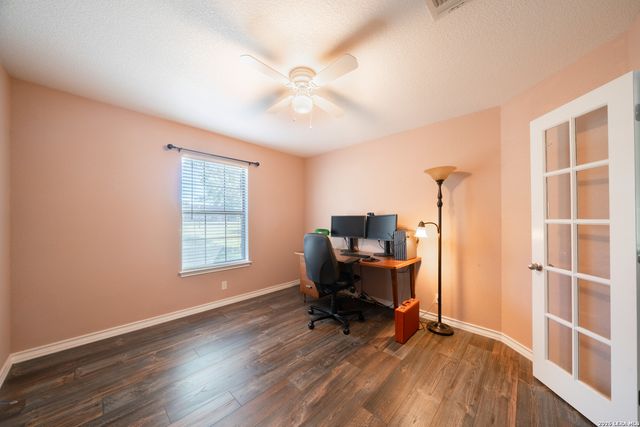 312 Rose Garden, La Vernia, TX 78121