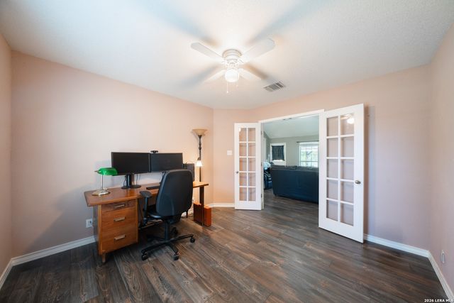 312 Rose Garden, La Vernia, TX 78121