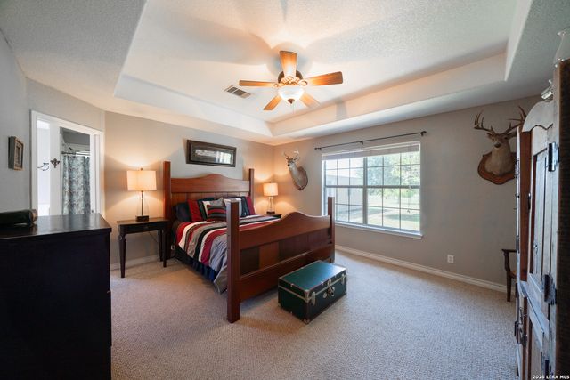 312 Rose Garden, La Vernia, TX 78121