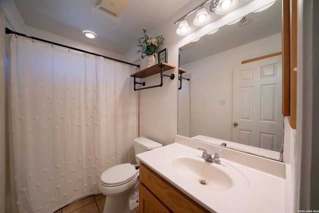 312 Rose Garden, La Vernia, TX 78121