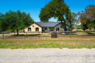 312 Rose Garden, La Vernia, TX 78121