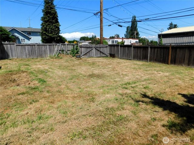 4301 S 4th Avenue, Everett, WA 98203