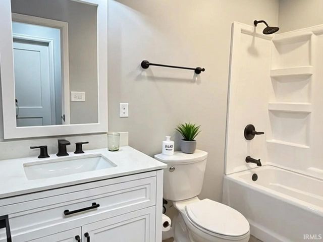 1020 E 1020 Hornbeam Circle, Lafayette, IN 47905