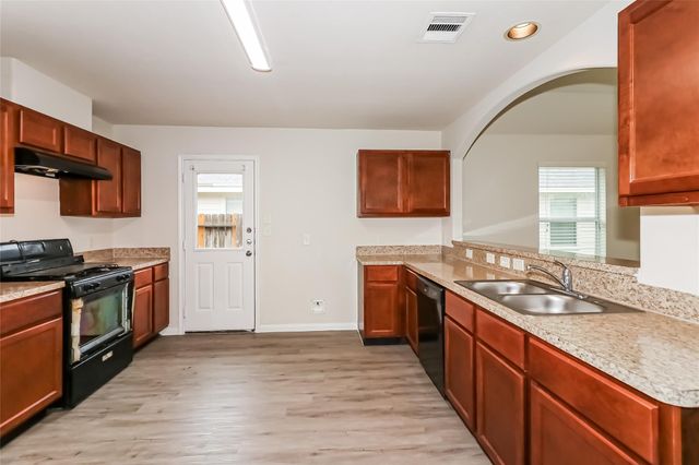 5438 Latta Plantation Drive, Katy, TX 77449