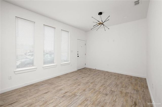 1429 W Harrison Avenue 8, Alton, TX 78573
