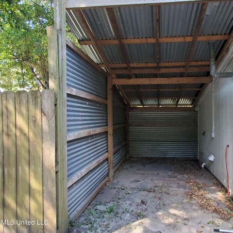 2217 32nd Street, Gulfport, MS 39501