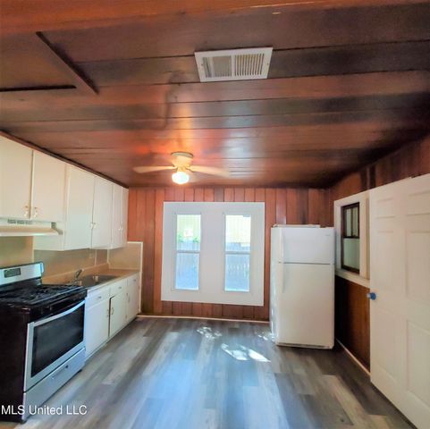 2217 32nd Street, Gulfport, MS 39501