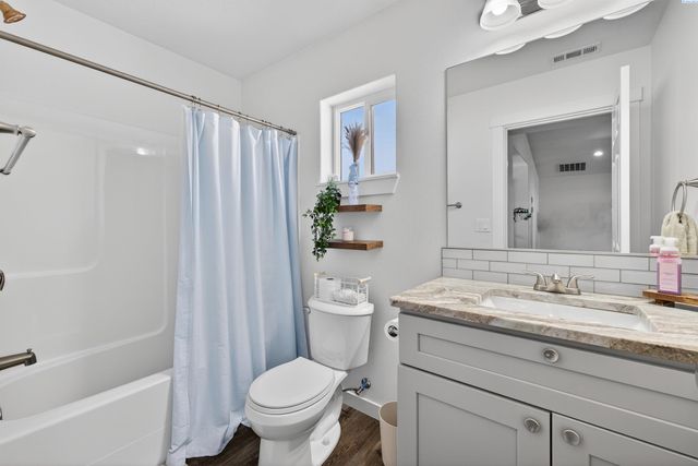 2909 E Helena St, Pasco, WA 99301