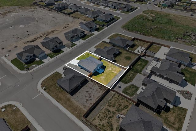 2909 E Helena St, Pasco, WA 99301