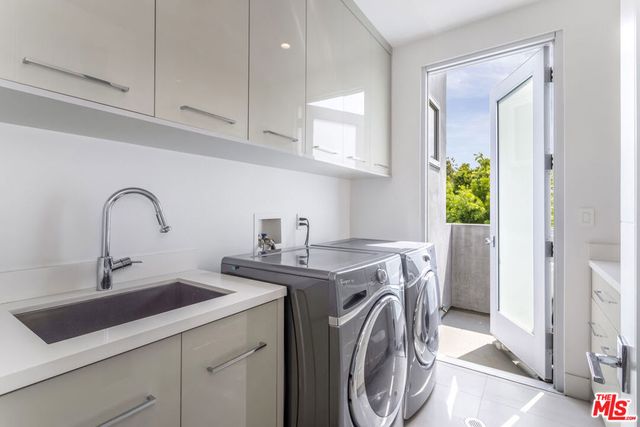 3728 S Barrington Avenue, Los Angeles, CA 90066