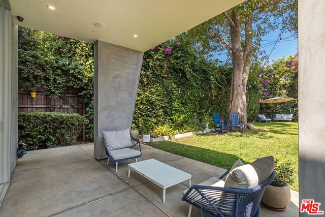 3728 S Barrington Avenue, Los Angeles, CA 90066