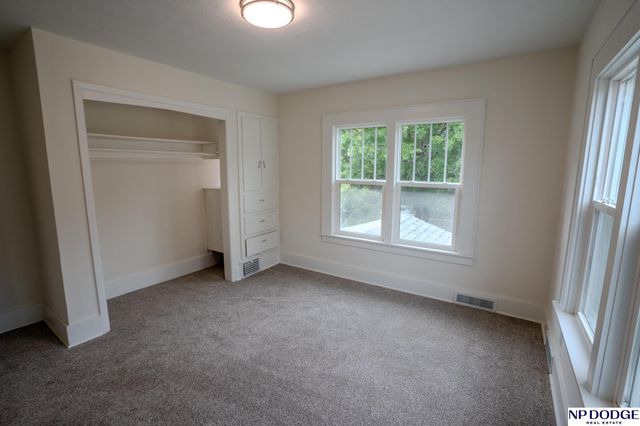 3329 Hickory Street, Omaha, NE 68105