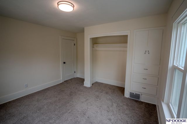 3329 Hickory Street, Omaha, NE 68105