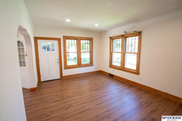3329 Hickory Street, Omaha, NE 68105