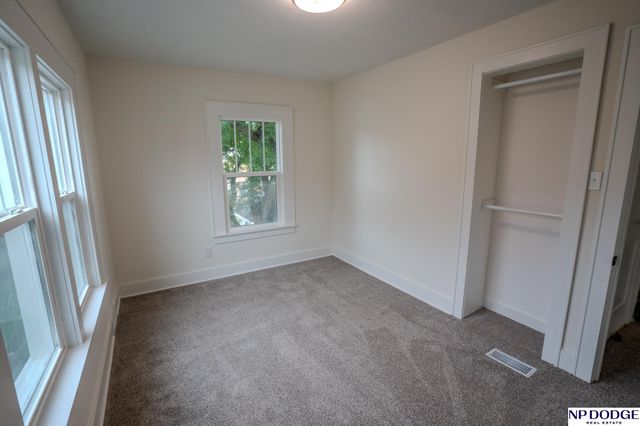 3329 Hickory Street, Omaha, NE 68105