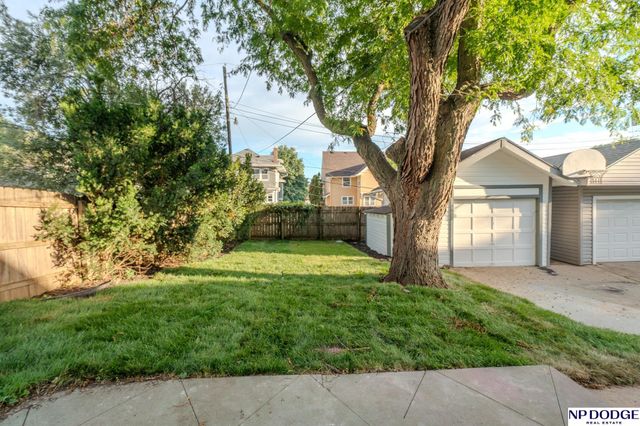 3329 Hickory Street, Omaha, NE 68105