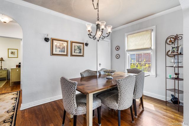 524 Concord Avenue, Williston Park, NY 11596