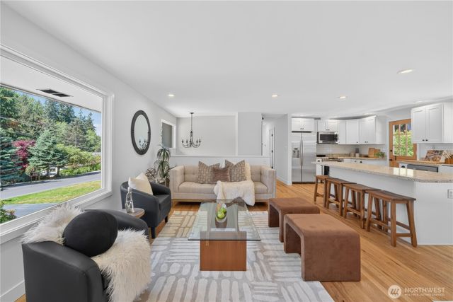 19927 89th Place W, Edmonds, WA 98026